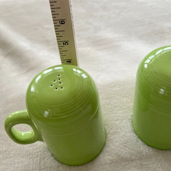 Vintage Fiesta, Fiestaware - Range Top Salt and Pepper, Chartreuse - Post 1986 - Picture 3 of 12